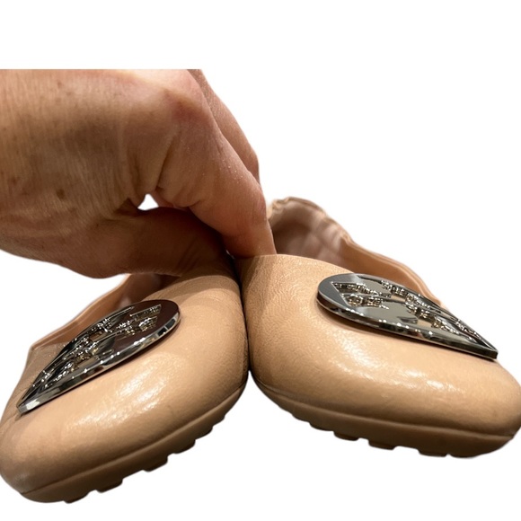 Tory Burch Claire ballet flats shoes almond silver & gold metal medallion 8 - Picture 3 of 7